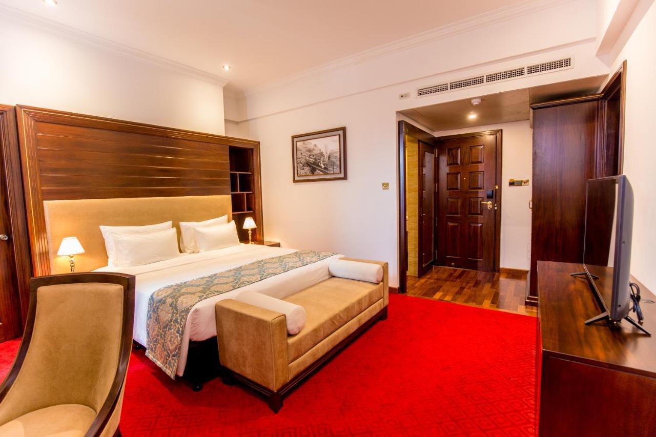 Trillium Boutique City Hotel Коломбо Екстериор снимка