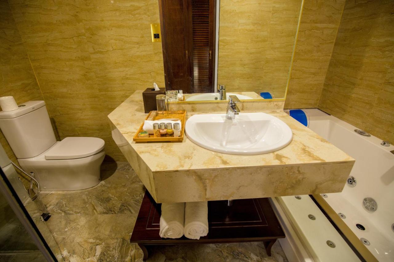 Trillium Boutique City Hotel Коломбо Екстериор снимка